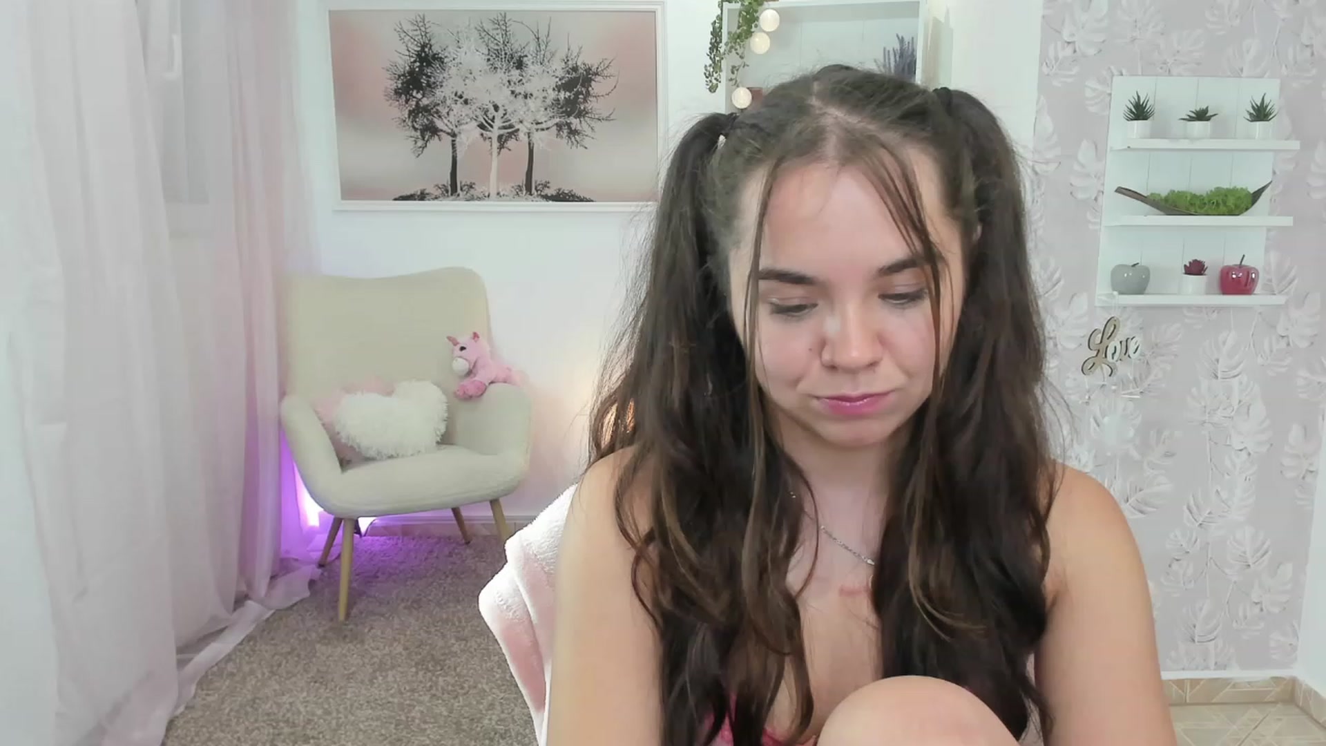 Gallery image thumbnail from Katie_Nice's myfreecams stream on, 07/08/2023, 21:21 image 19 of 20