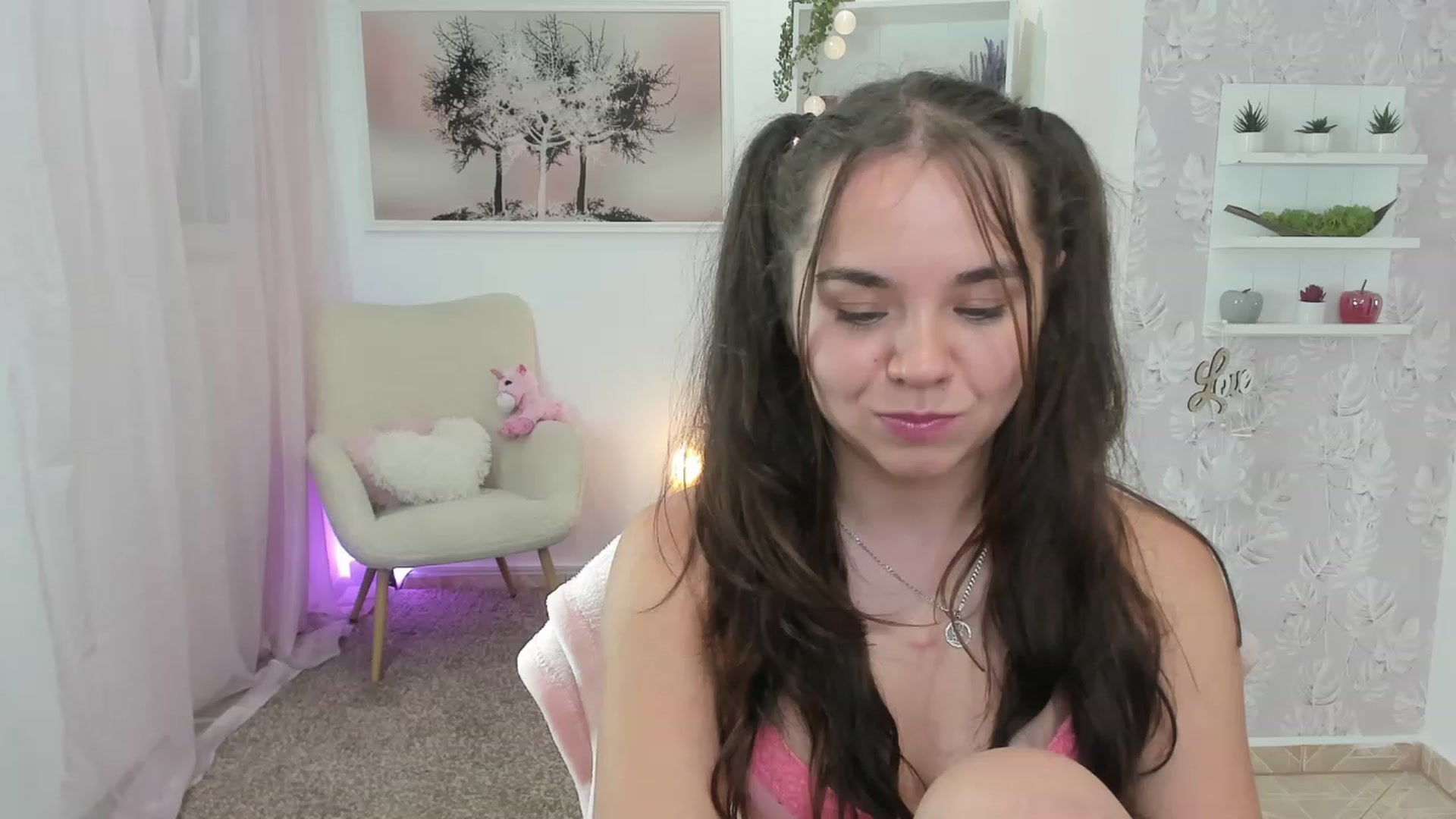 Gallery image thumbnail from Katie_Nice's myfreecams stream on, 07/08/2023, 21:21 image 20 of 20