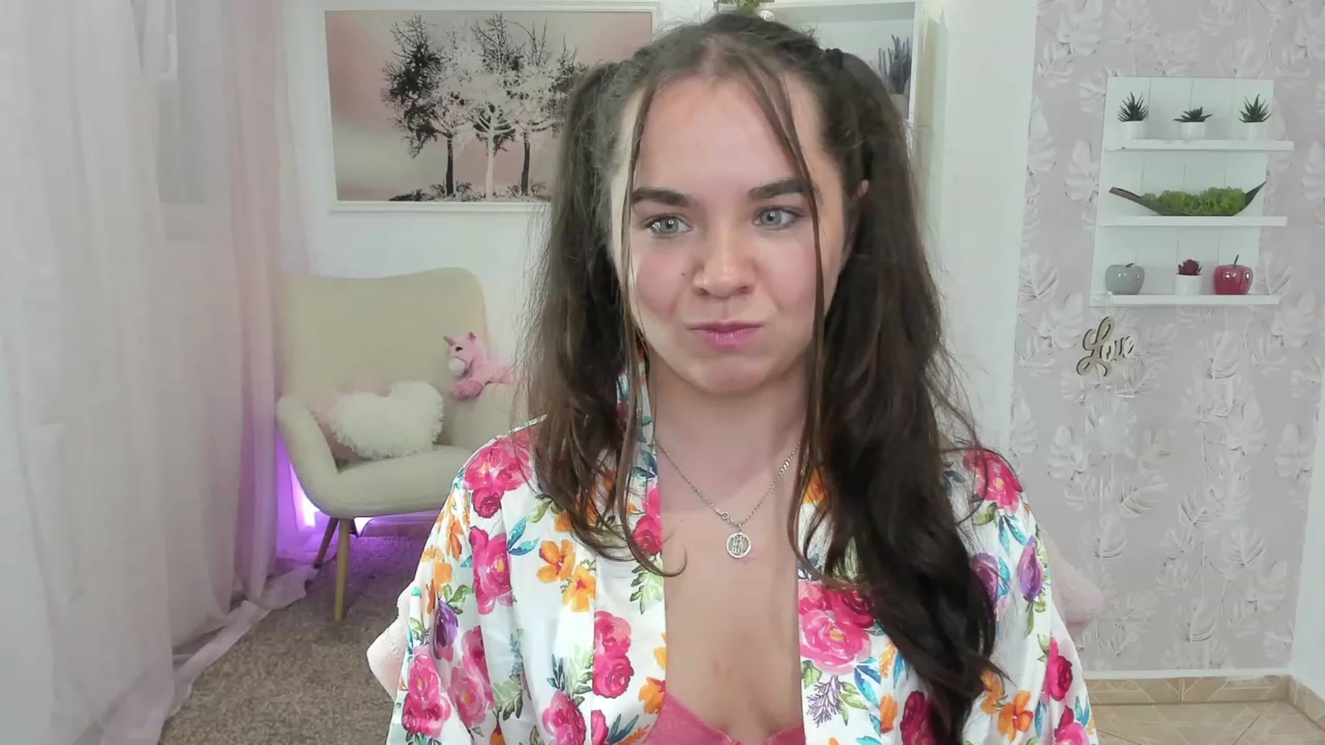 Gallery image thumbnail from Katie_Nice's myfreecams stream on, 07/08/2023, 22:36 image 14 of 20