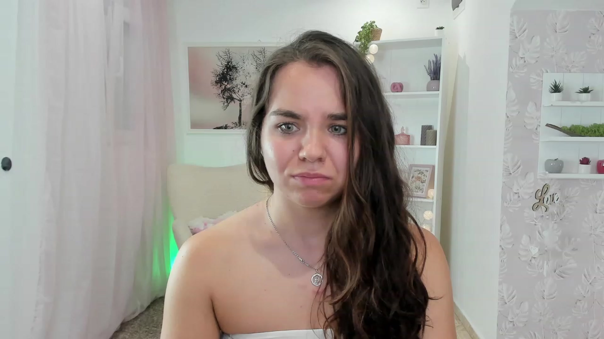 Gallery image thumbnail from Katie_Nice's myfreecams stream on, 07/17/2023, 22:38 image 4 of 20