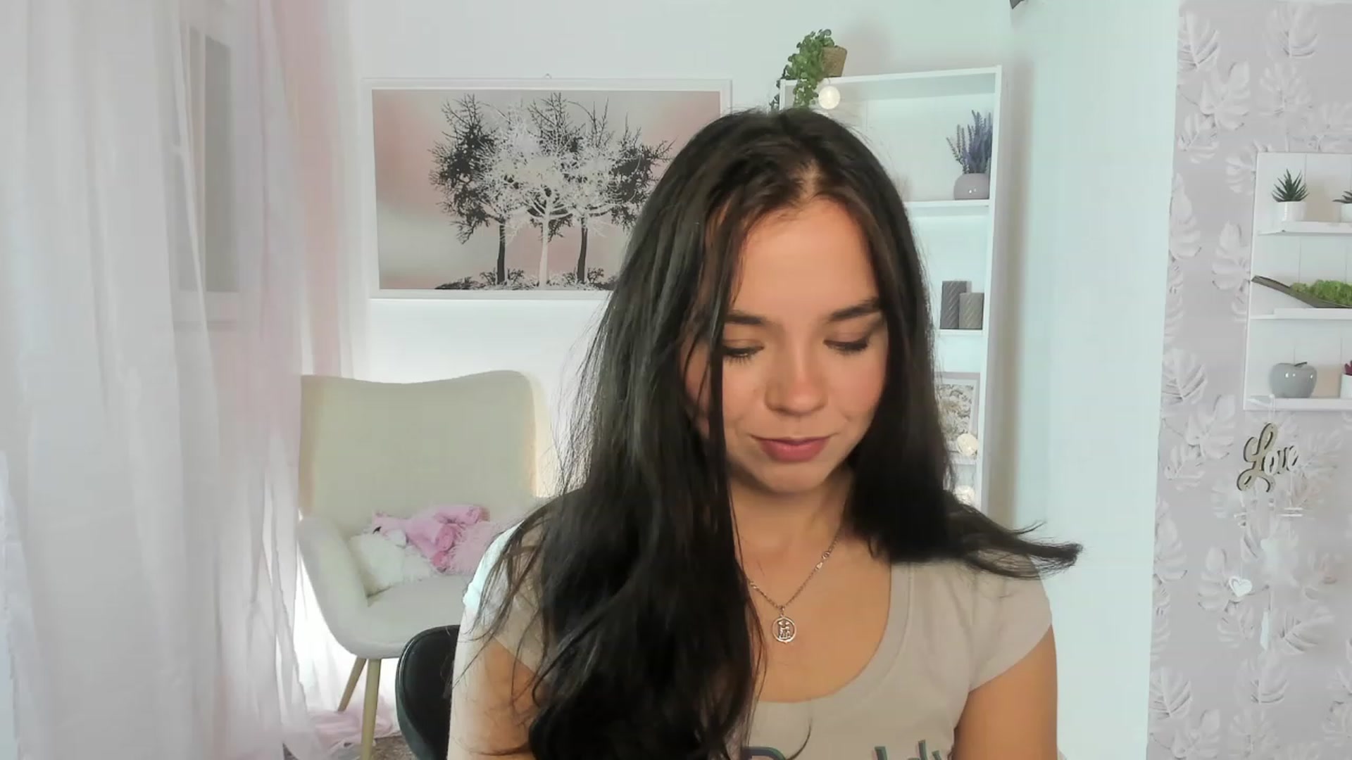 Gallery image thumbnail from Katie_Nice's myfreecams stream on, 08/12/2023, 10:03 image 20 of 20