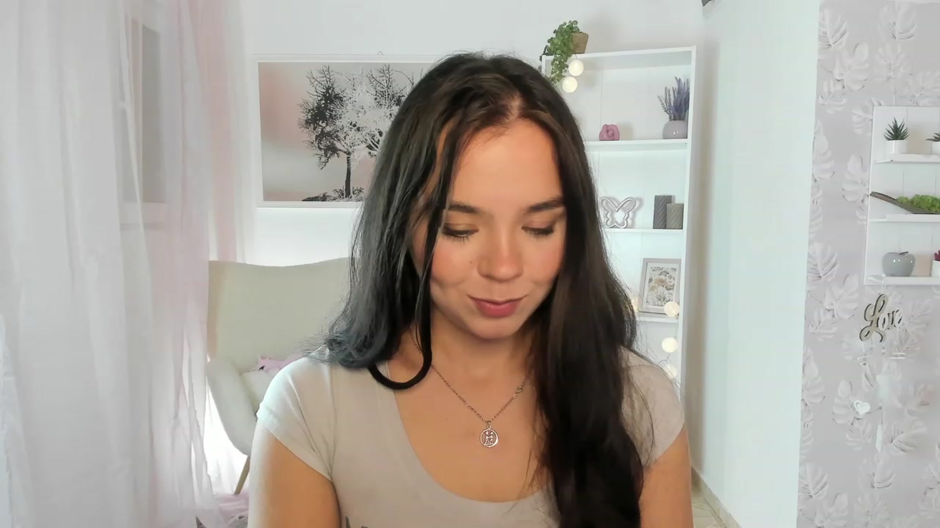 Gallery image thumbnail from Katie_Nice's myfreecams stream on, 08/12/2023, 10:03 image 8 of 20