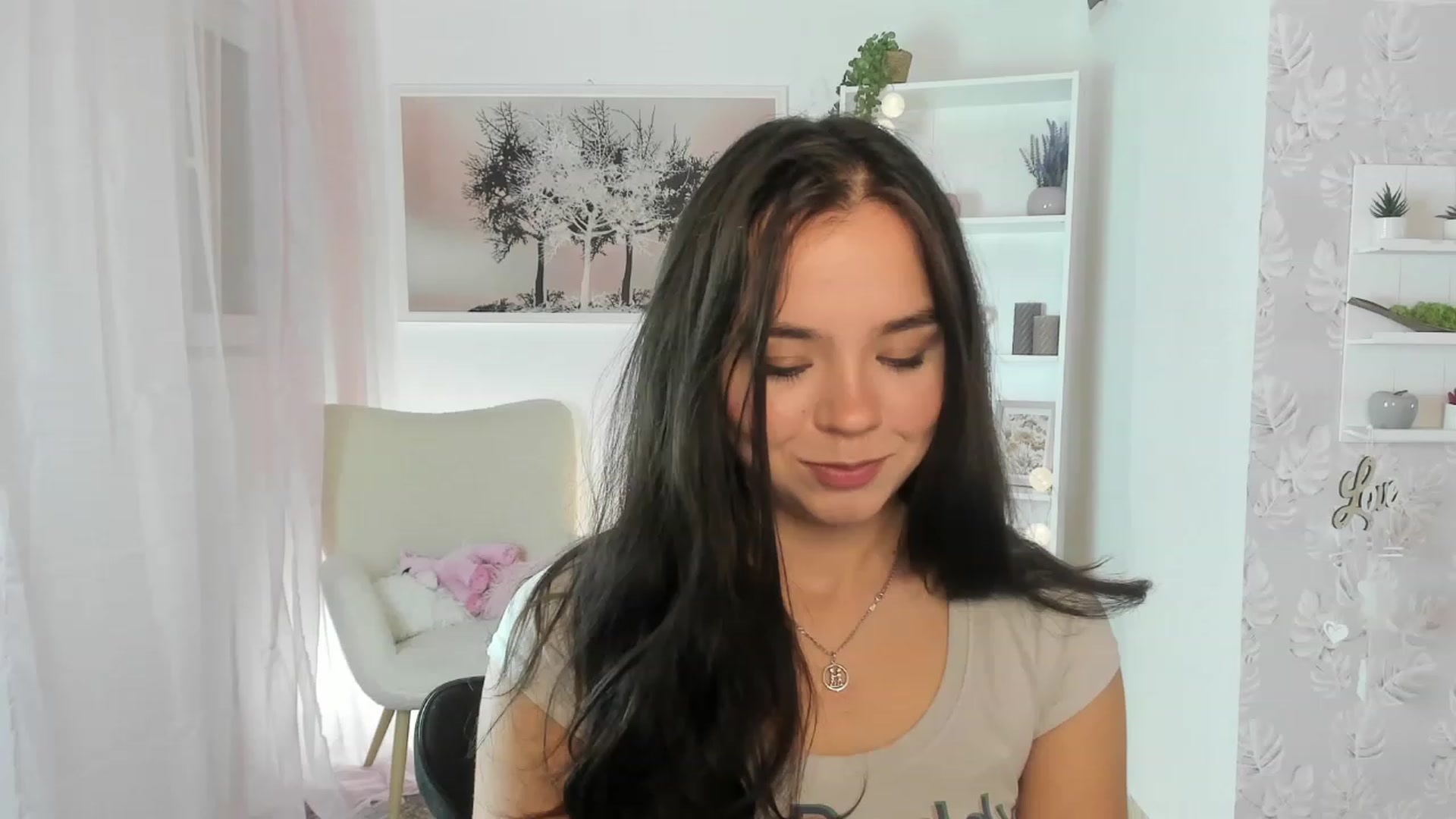 Gallery image thumbnail from Katie_Nice's myfreecams stream on, 08/12/2023, 10:03 image 19 of 20