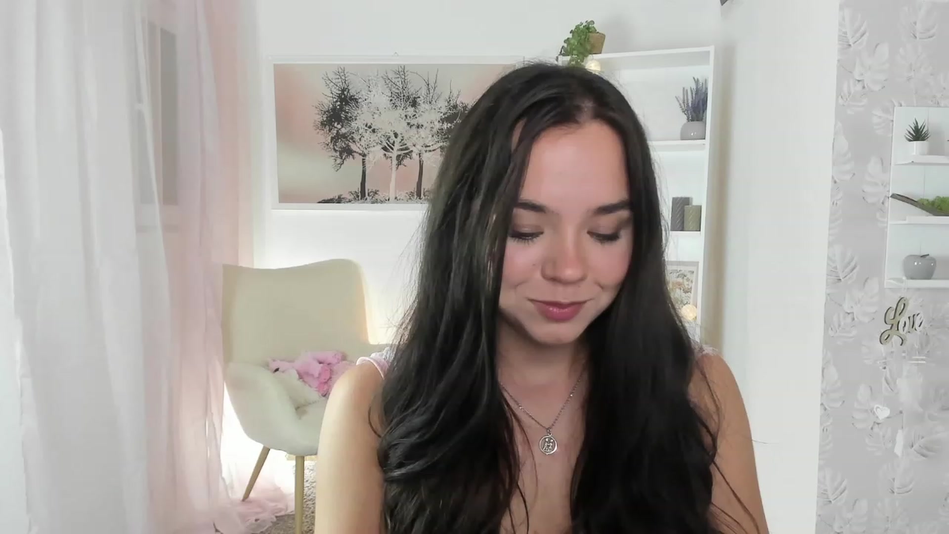 Gallery image thumbnail from Katie_Nice's myfreecams stream on, 08/12/2023, 12:47 image 12 of 20