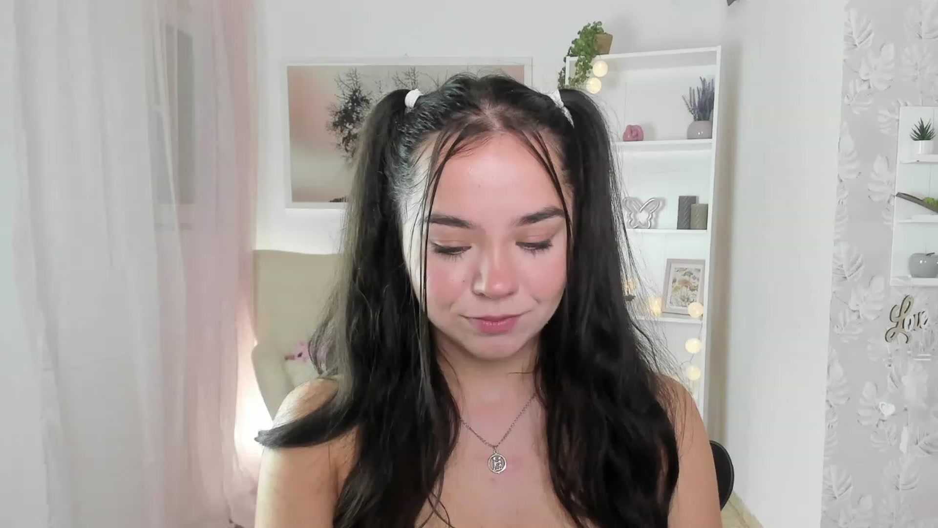 Gallery image thumbnail from Katie_Nice's myfreecams stream on, 08/13/2023, 11:23 image 8 of 20