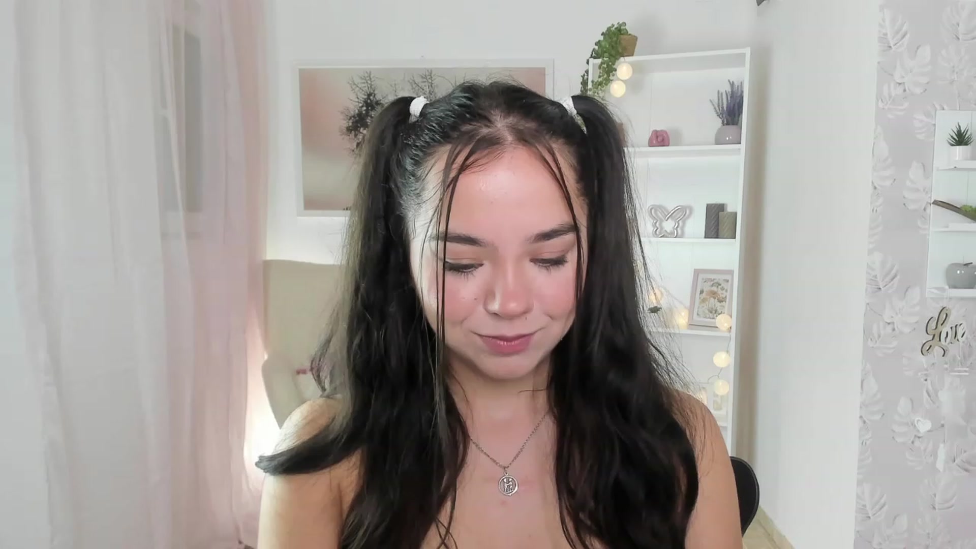 Gallery image thumbnail from Katie_Nice's myfreecams stream on, 08/13/2023, 11:23 image 9 of 20