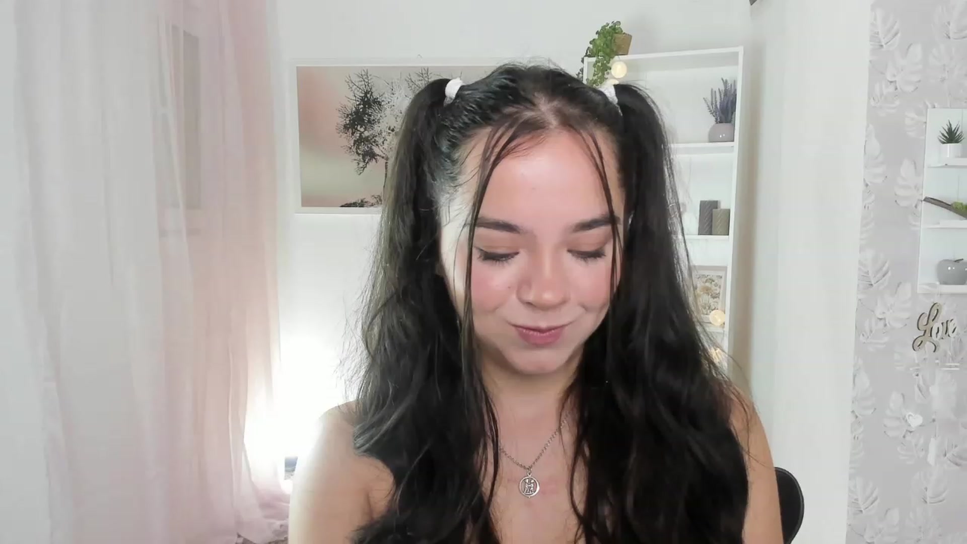 Gallery image thumbnail from Katie_Nice's myfreecams stream on, 08/13/2023, 11:23 image 13 of 20
