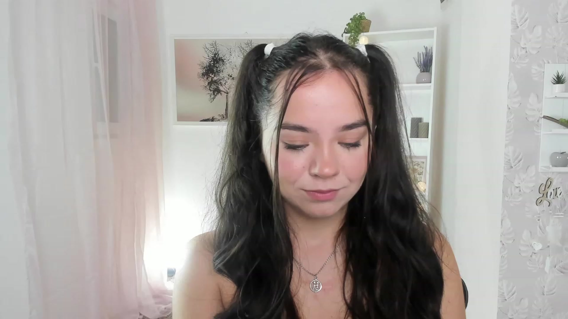 Gallery image thumbnail from Katie_Nice's myfreecams stream on, 08/13/2023, 11:23 image 11 of 20