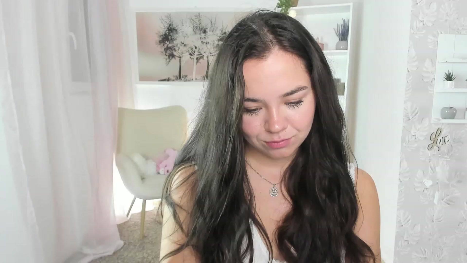 Gallery image thumbnail from Katie_Nice's myfreecams stream on, 08/18/2023, 10:39 image 13 of 20