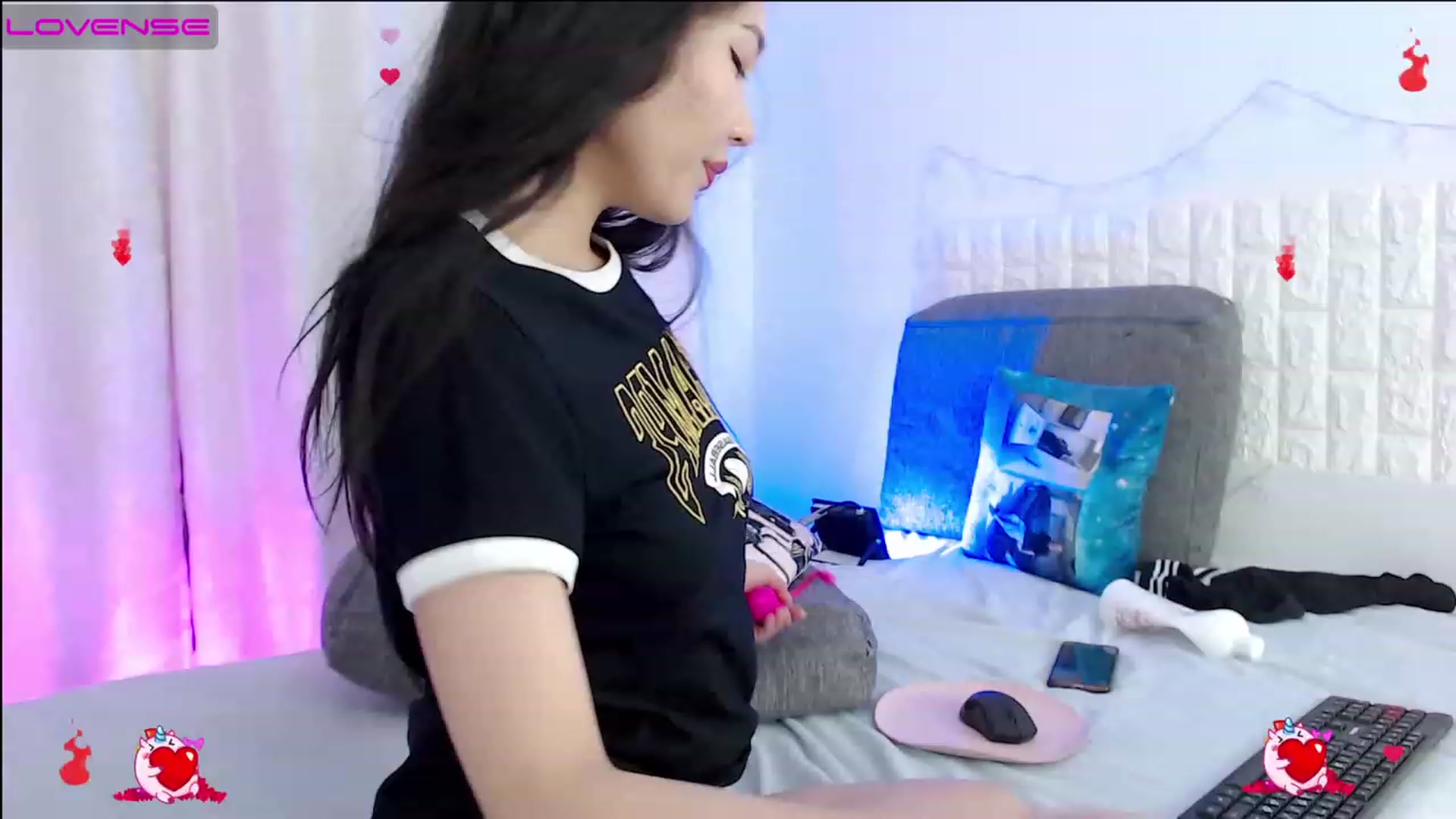 Gallery image thumbnail from Katieness's myfreecams stream on, 04/03/2023, 23:54 image 18 of 20