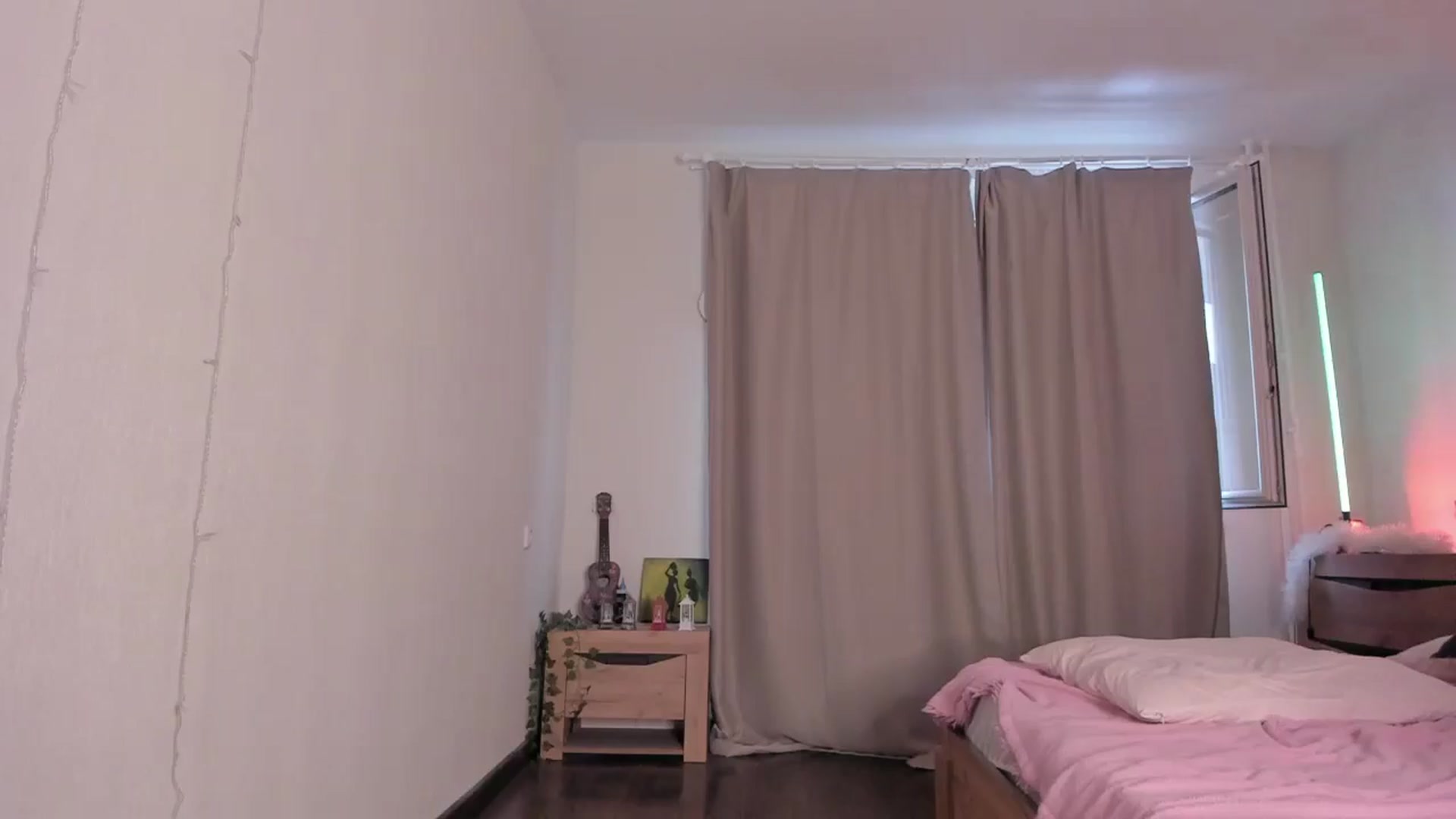 Gallery image thumbnail from Katieness's myfreecams stream on, 03/03/2025, 10:28 image 19 of 20