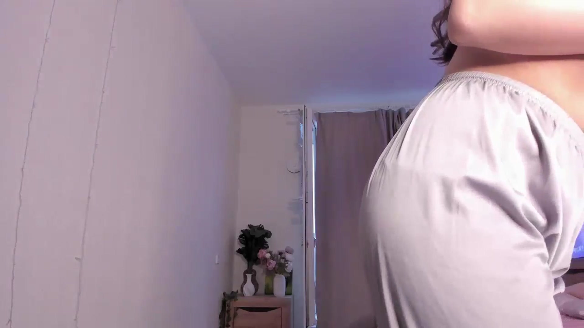 Gallery image thumbnail from Katieness's myfreecams stream on, 03/30/2025, 15:35 image 11 of 20