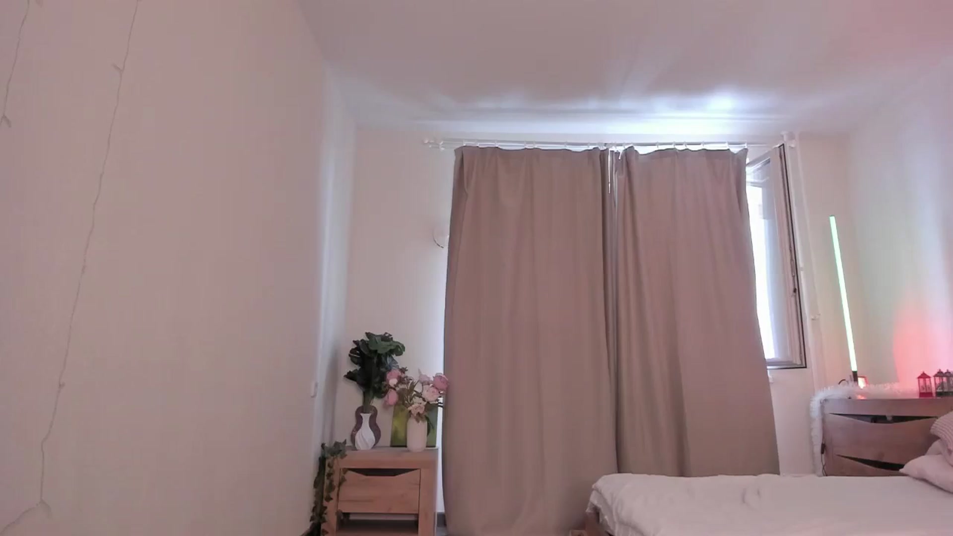 Gallery image thumbnail from Katieness's myfreecams stream on, 04/07/2025, 11:47 image 9 of 20
