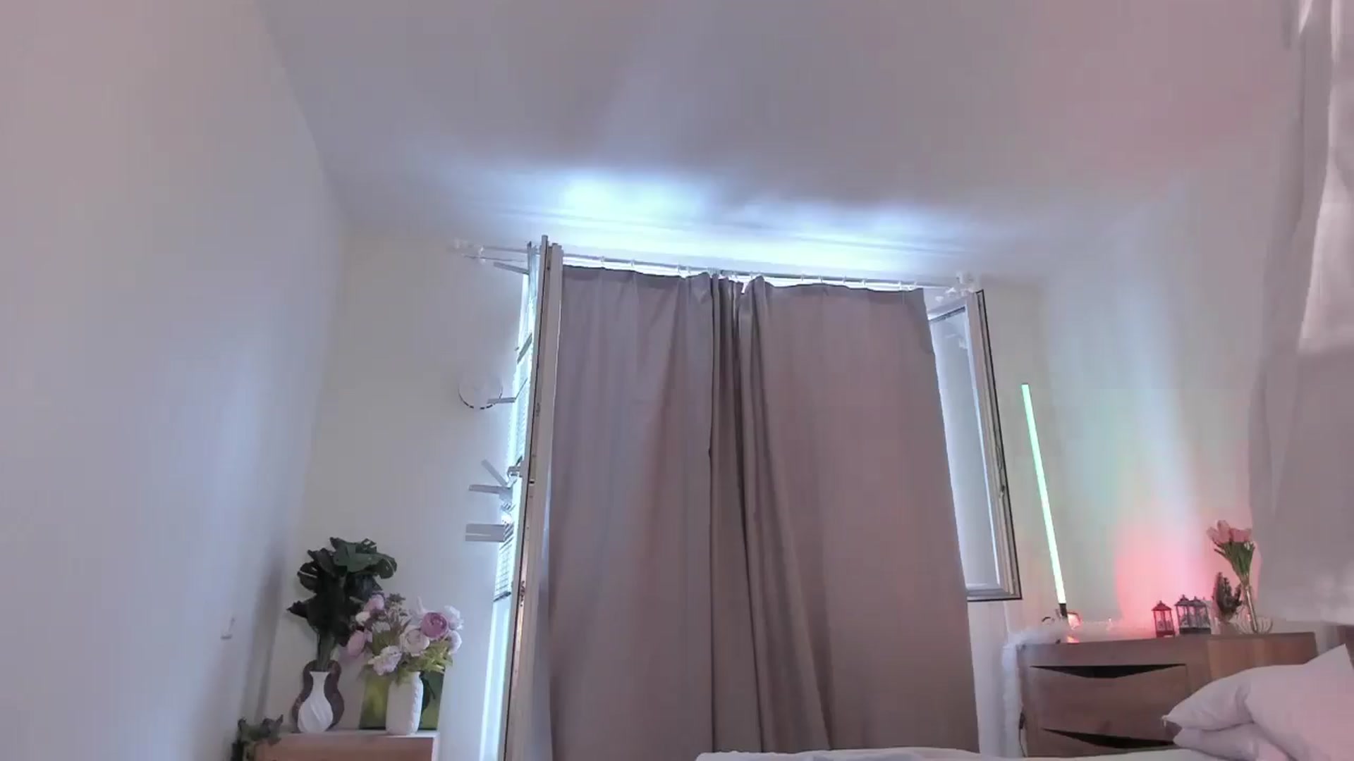 Gallery image thumbnail from Katieness's myfreecams stream on, 04/09/2025, 09:47 image 20 of 20