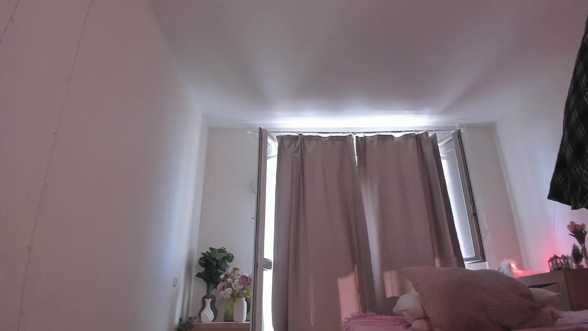Gallery image thumbnail from Katieness's myfreecams stream on, 04/20/2025, 11:26 image 5 of 20