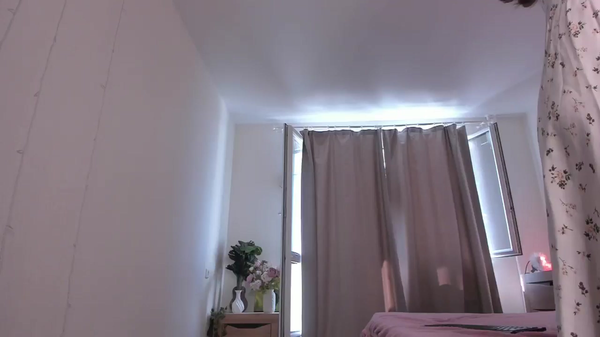 Gallery image thumbnail from Katieness's myfreecams stream on, 04/21/2025, 12:41 image 6 of 20