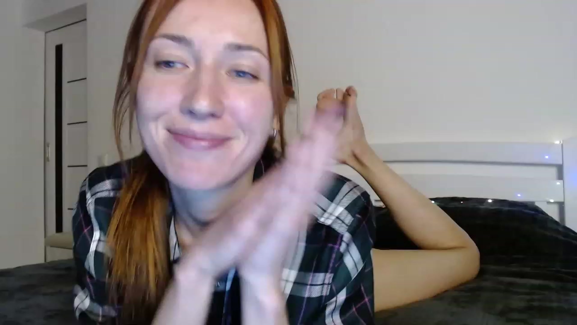 Gallery image thumbnail from Katiushaaa's myfreecams stream on, 12/08/2022, 17:02 image 15 of 20