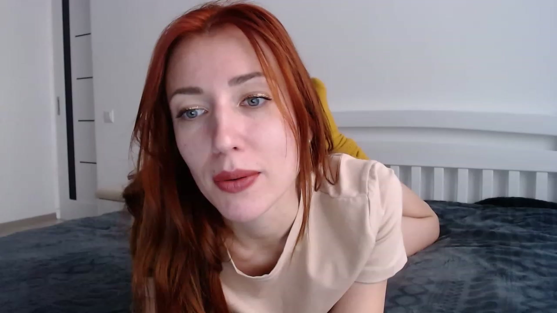 Gallery image thumbnail from Katiushaaa's myfreecams stream on, 12/24/2022, 12:04 image 16 of 20