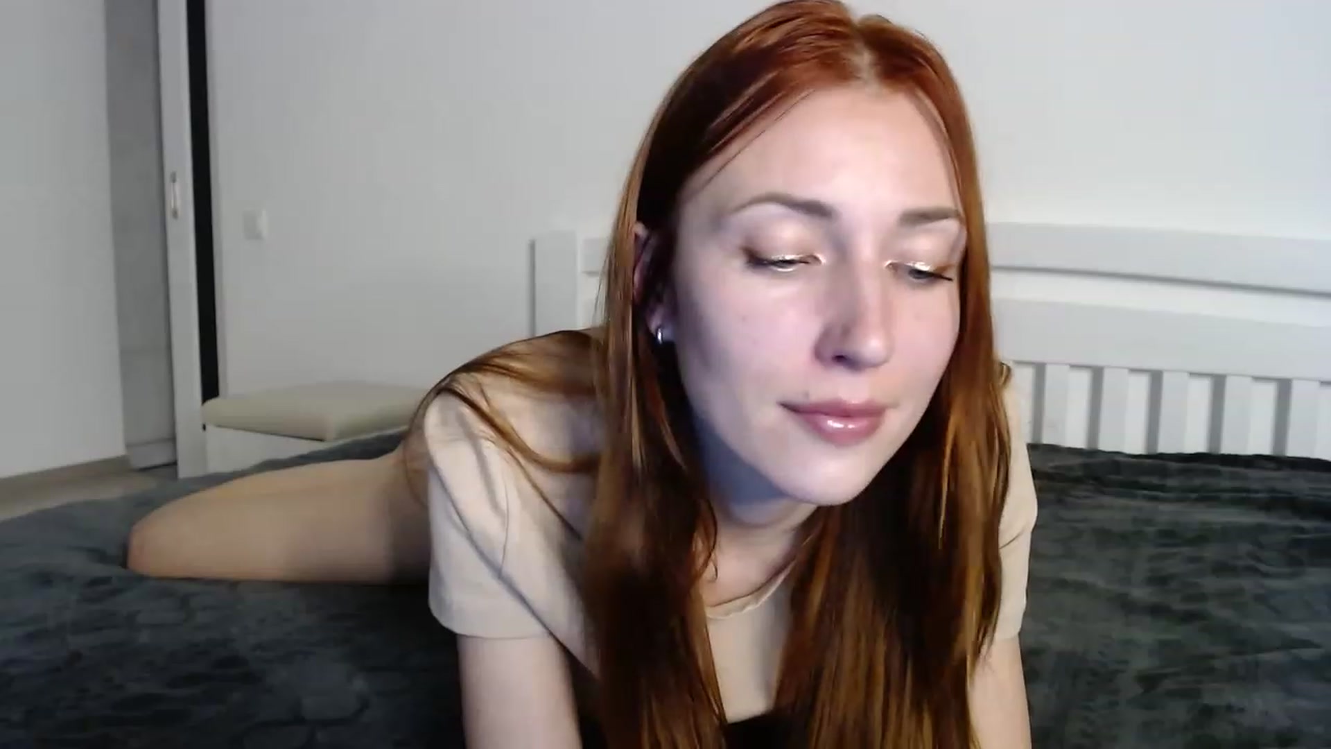 Gallery image thumbnail from Katiushaaa's myfreecams stream on, 12/24/2022, 17:18 image 4 of 20