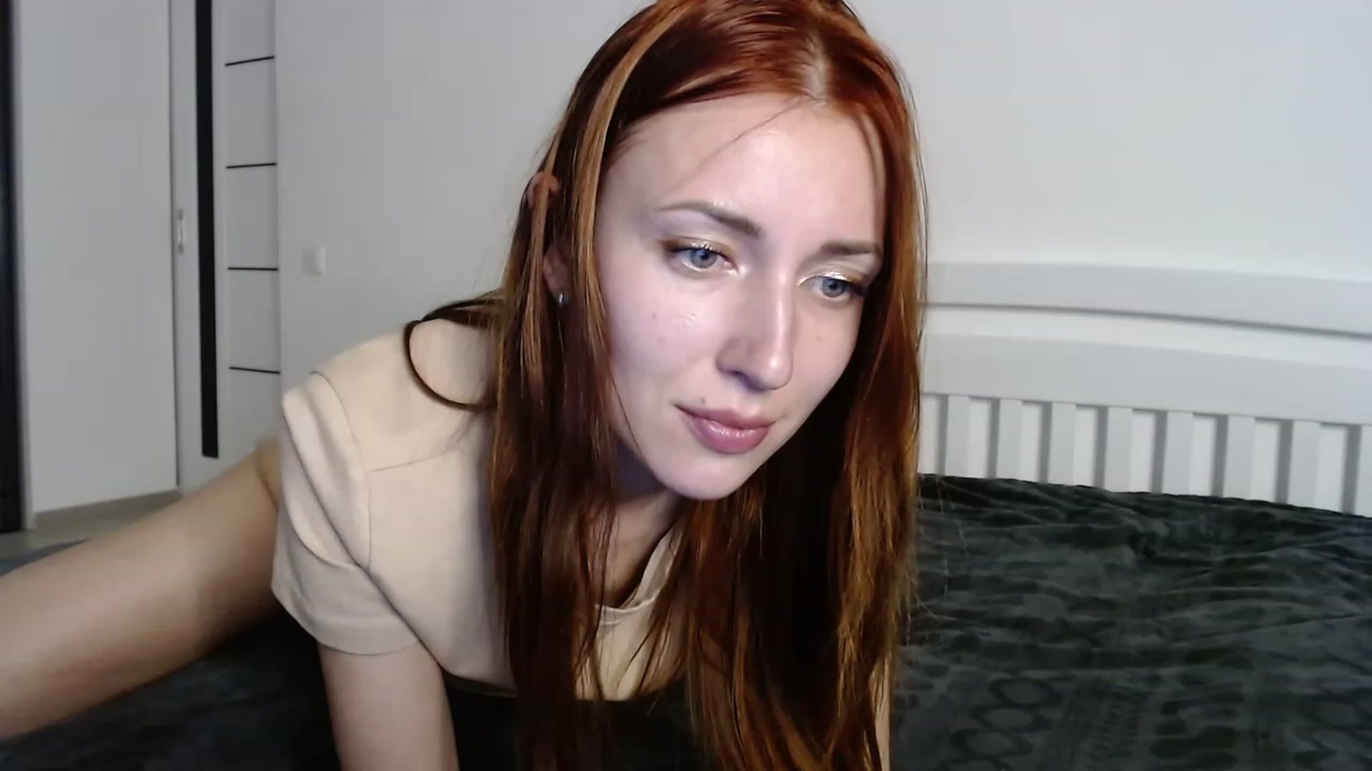 Gallery image thumbnail from Katiushaaa's myfreecams stream on, 12/24/2022, 18:40 image 12 of 20