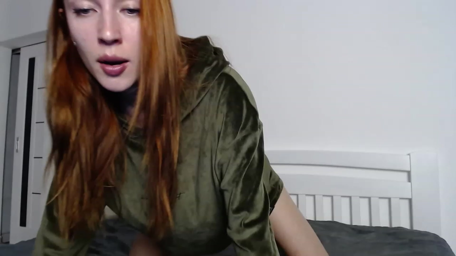 Gallery image thumbnail from Katiushaaa's myfreecams stream on, 12/27/2022, 17:34 image 10 of 20