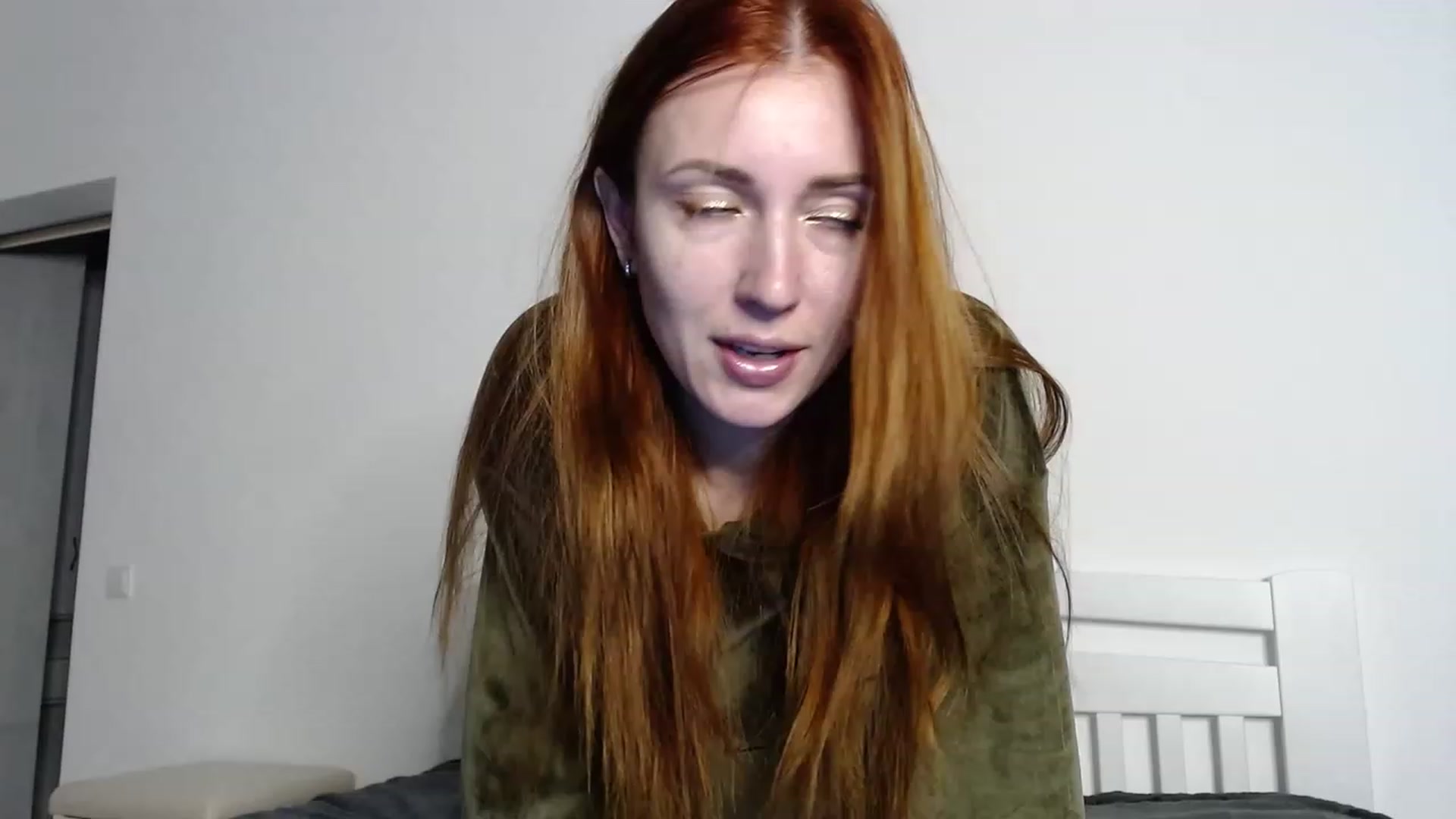 Gallery image thumbnail from Katiushaaa's myfreecams stream on, 12/28/2022, 16:45 image 1 of 20