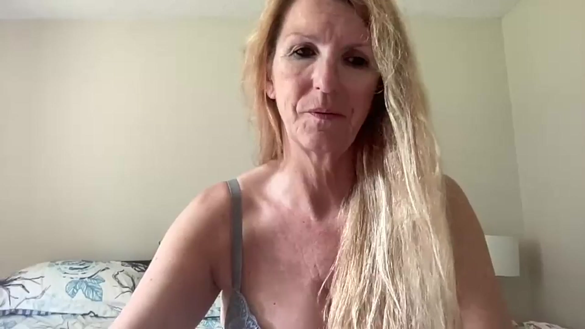 Gallery image thumbnail from Katrina2's myfreecams stream on, 06/30/2024, 15:20 image 10 of 20