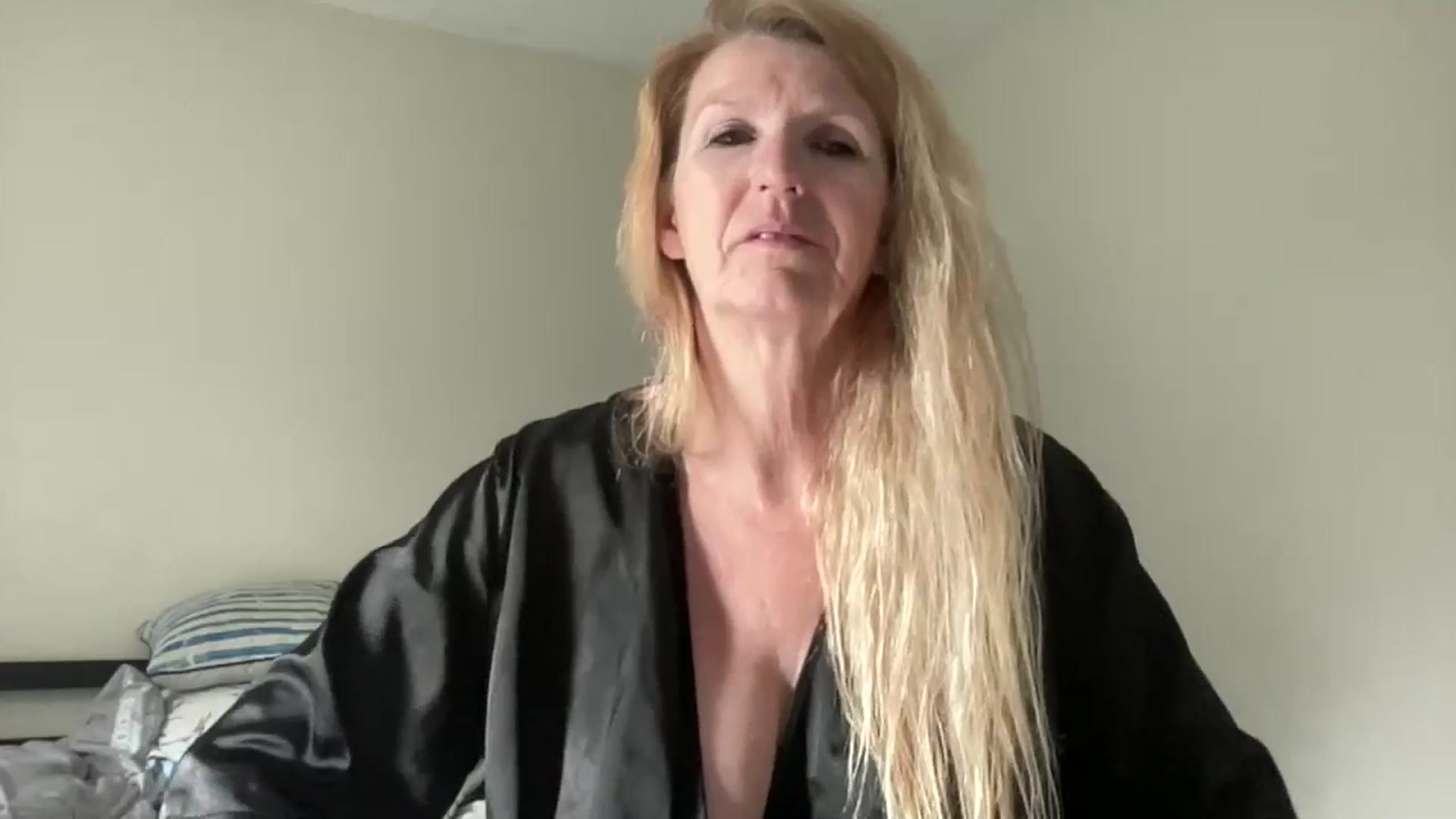 Gallery image thumbnail from Katrina2's myfreecams stream on, 10/14/2024, 15:17 image 14 of 20