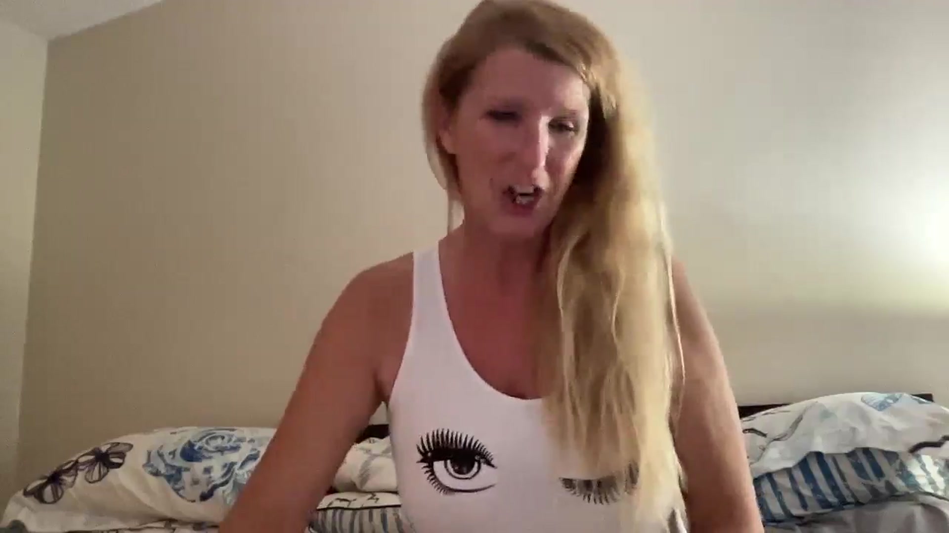 Gallery image thumbnail from Katrina2's myfreecams stream on, 02/18/2025, 01:21 image 18 of 20