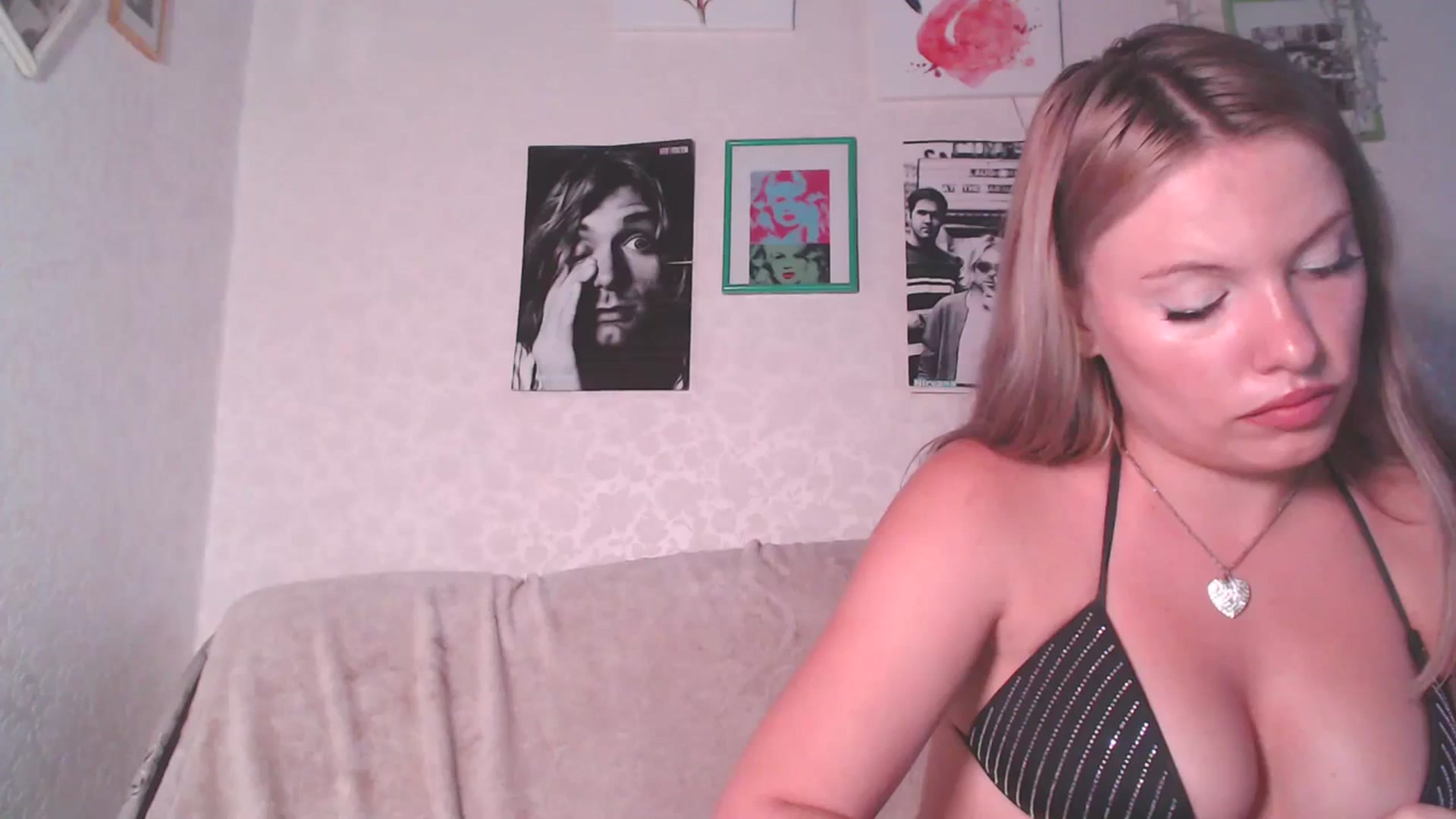 Gallery image thumbnail from Katrinaa's myfreecams stream on, 09/03/2023, 12:41 image 16 of 20