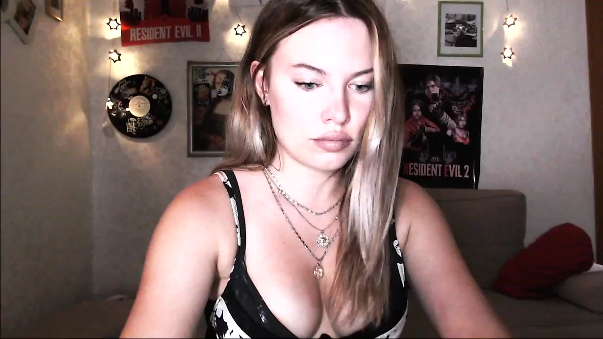 Gallery image thumbnail from Katrinaa's myfreecams stream on, 07/05/2025, 14:37 image 12 of 20