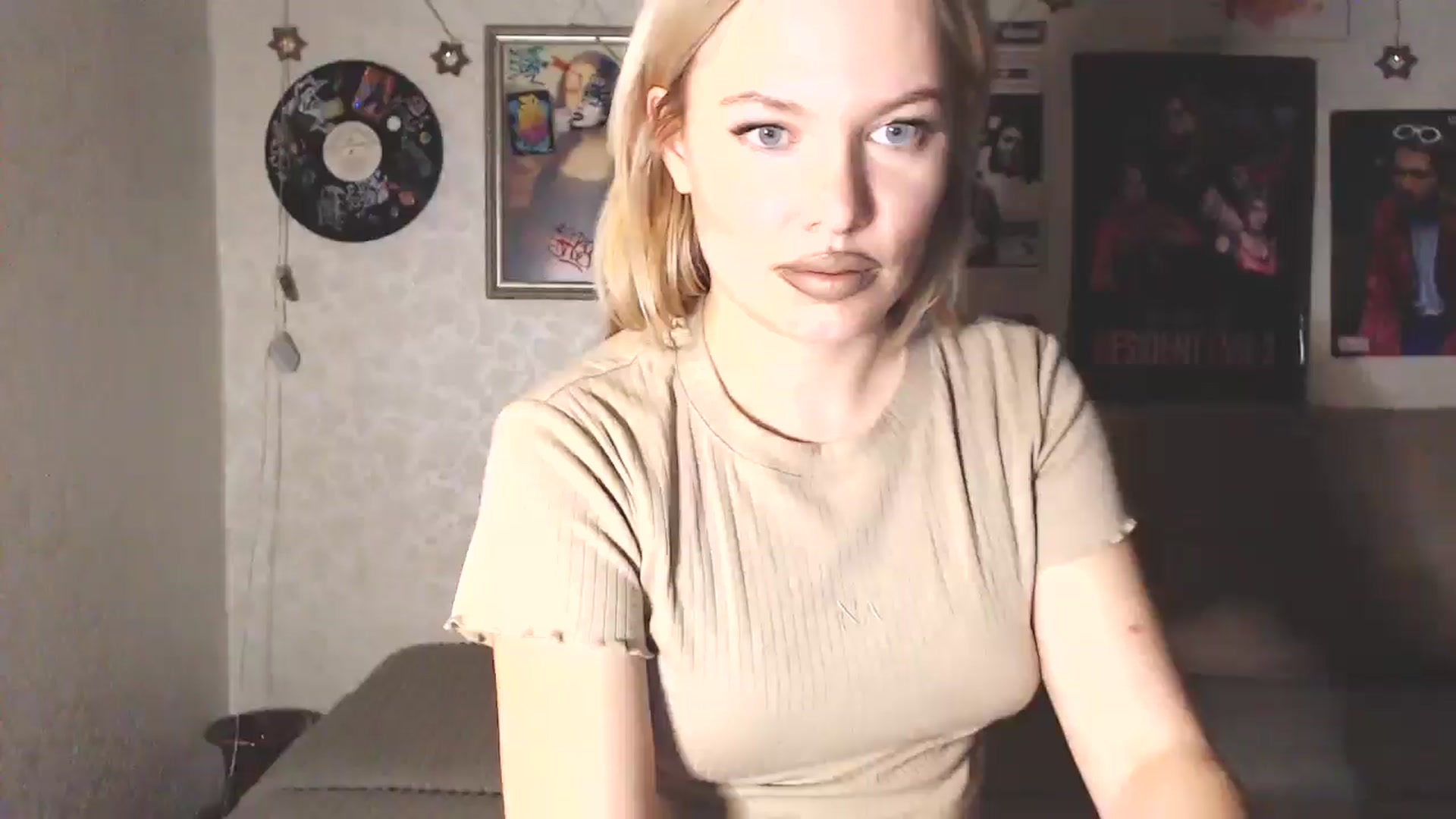 Gallery image thumbnail from Katrinaa's myfreecams stream on, 04/12/2026, 11:43 image 3 of 20