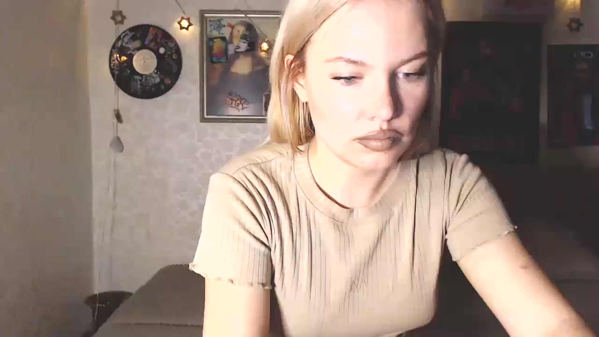 Gallery image thumbnail from Katrinaa's myfreecams stream on, 04/12/2026, 11:43 image 1 of 20