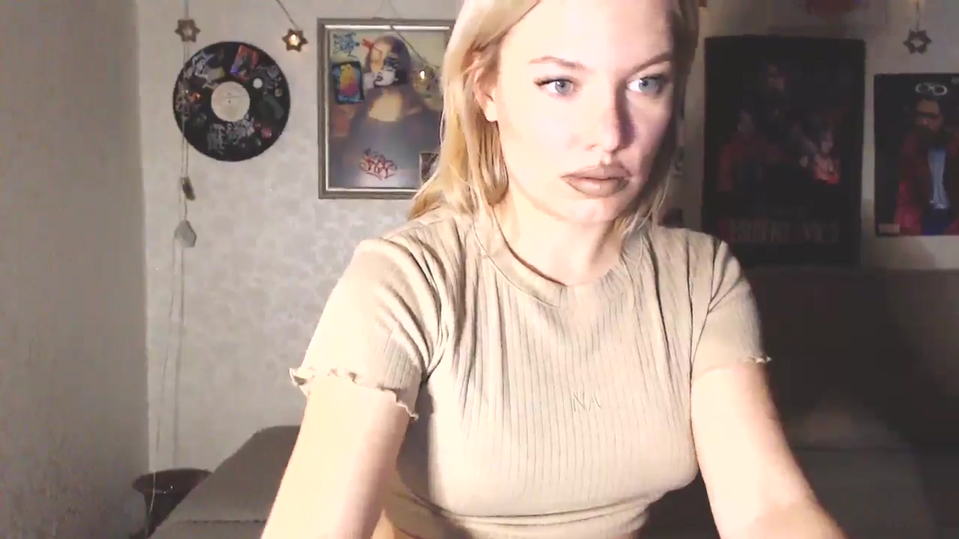 Gallery image thumbnail from Katrinaa's myfreecams stream on, 04/12/2026, 11:43 image 11 of 20