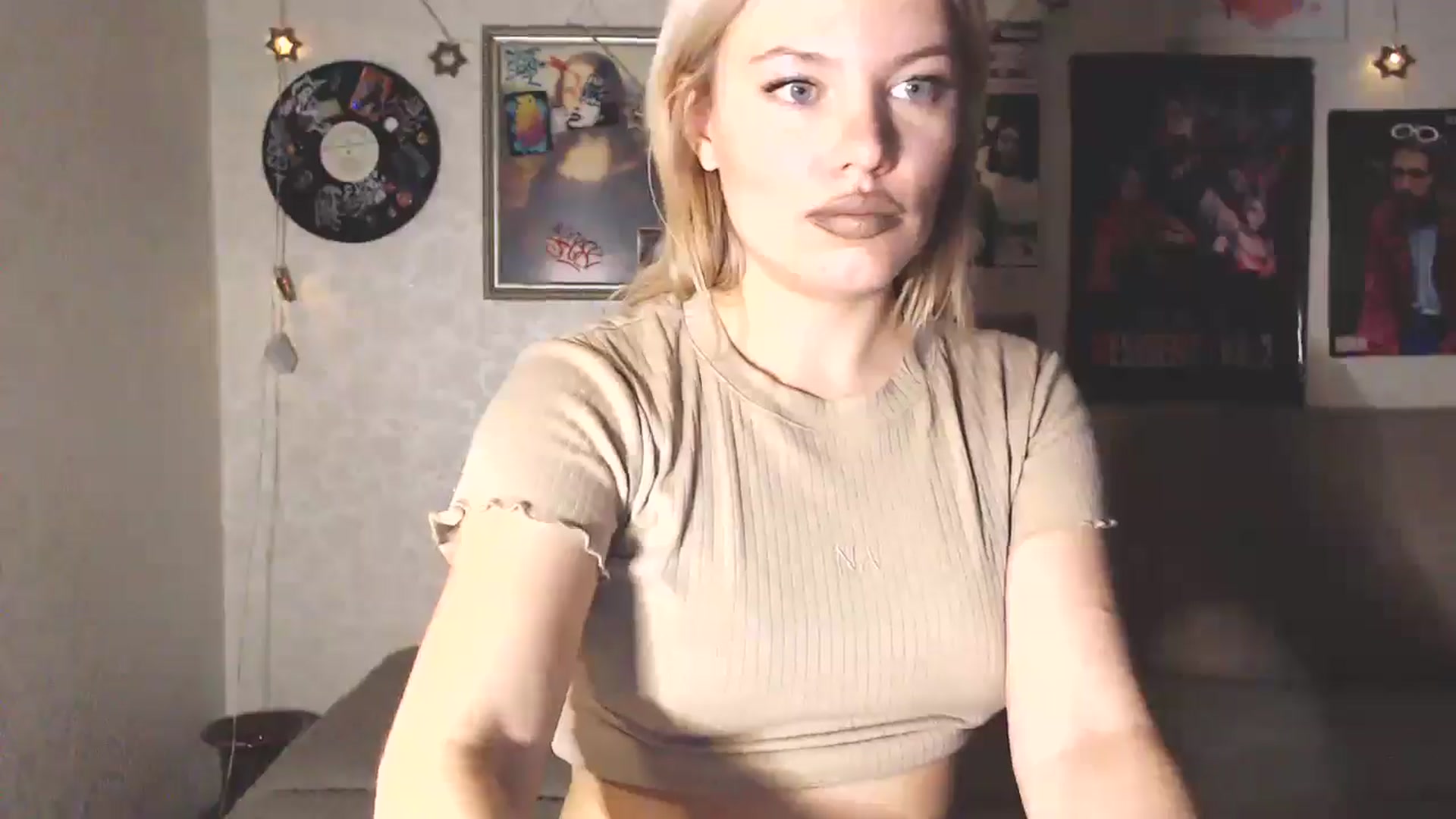 Gallery image thumbnail from Katrinaa's myfreecams stream on, 04/12/2026, 11:43 image 14 of 20
