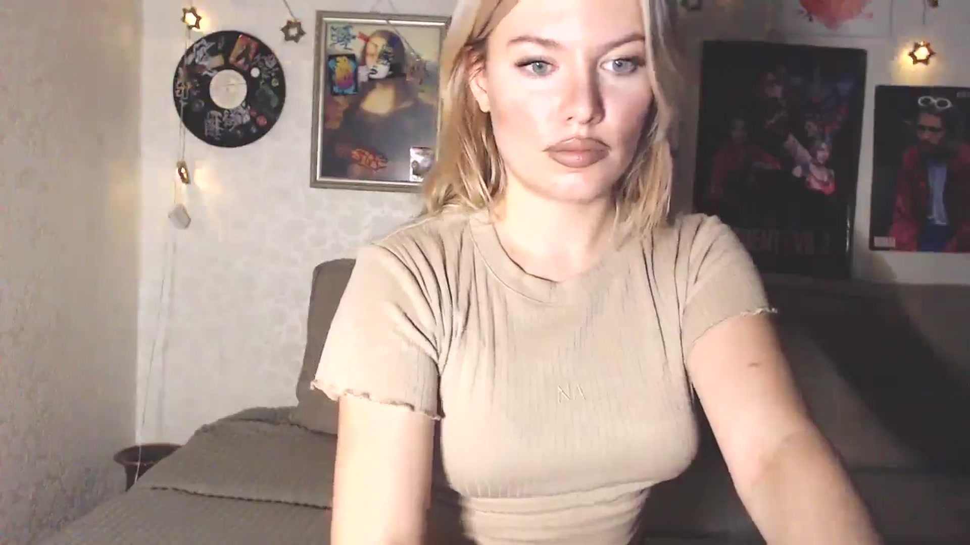 Gallery image thumbnail from Katrinaa's myfreecams stream on, 04/13/2026, 07:56 image 4 of 20