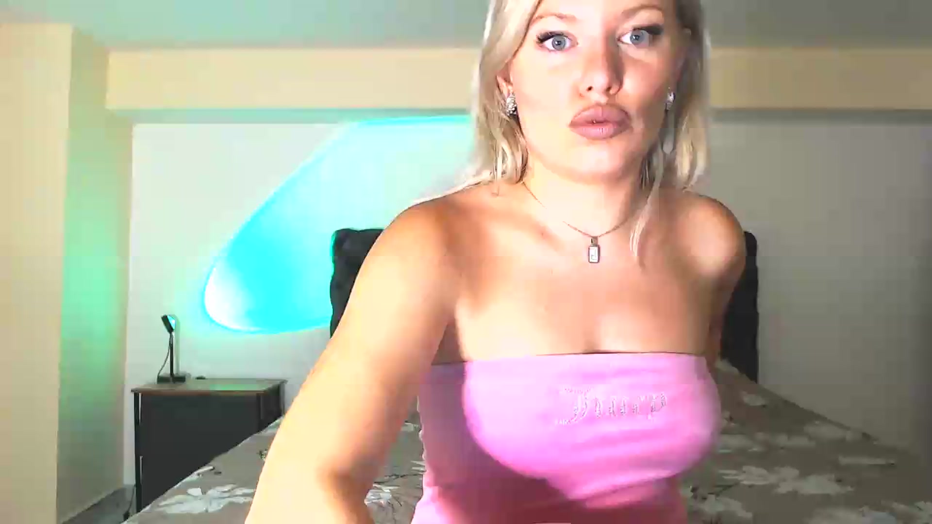 Gallery image thumbnail from Katrinaa's myfreecams stream on, 07/11/2026, 14:03 image 1 of 20