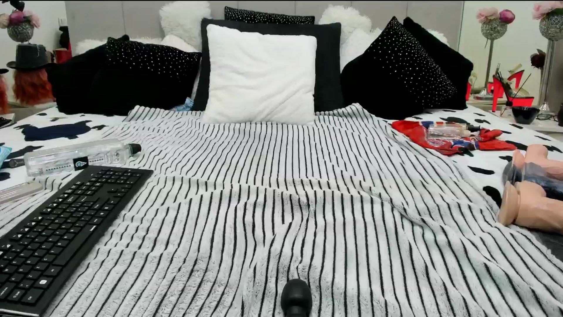 Gallery image thumbnail from Katrinaa_'s myfreecams stream on, 01/02/2025, 17:18 image 16 of 20