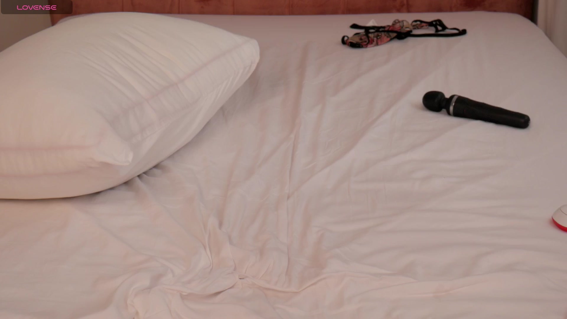 Gallery image thumbnail from Katrinarya's myfreecams stream on, 06/07/2025, 15:28 image 11 of 20