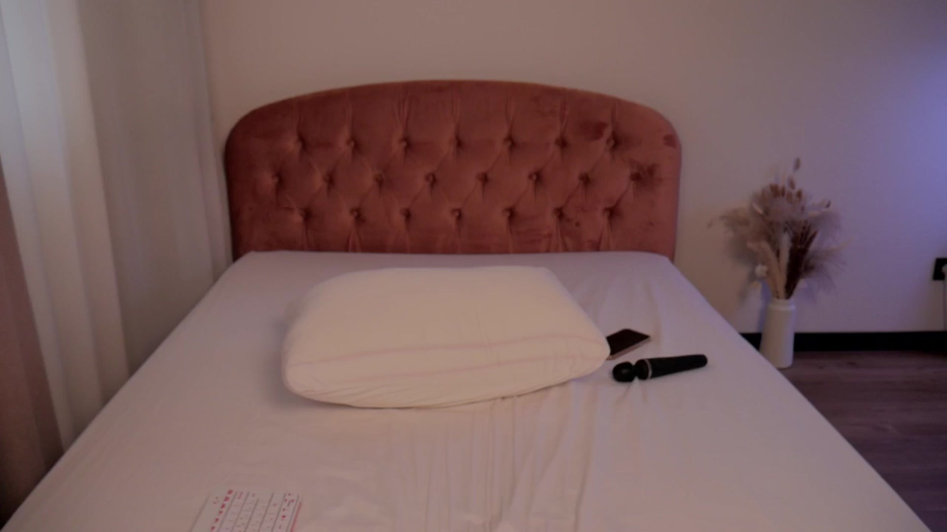 Gallery image thumbnail from Katrinarya's myfreecams stream on, 06/27/2025, 16:32 image 19 of 20