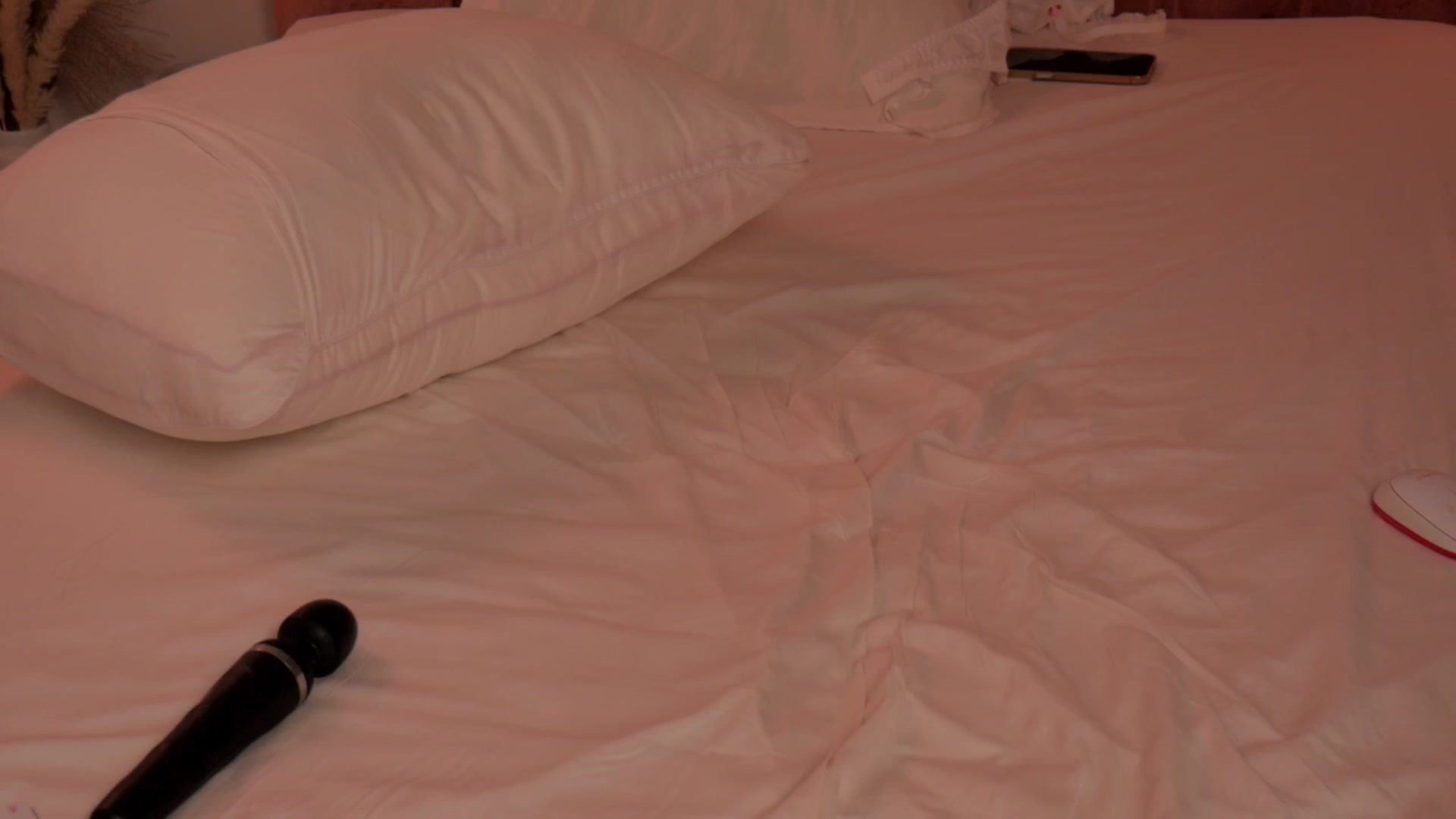 Gallery image thumbnail from Katrinarya's myfreecams stream on, 08/12/2025, 17:04 image 14 of 20