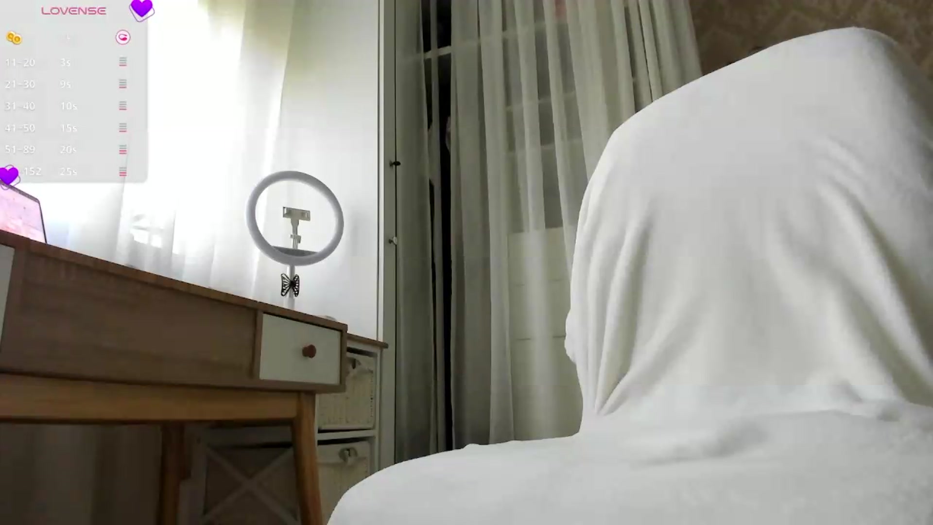 Gallery image thumbnail from Katrix's myfreecams stream on, 05/18/2026, 16:04 image 16 of 20