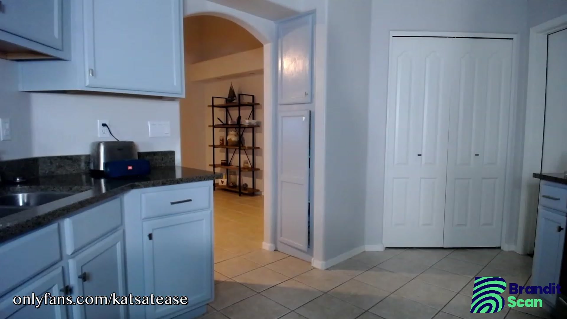 Gallery image thumbnail from KatsAtease's myfreecams stream on, 11/17/2022, 06:29 image 5 of 20