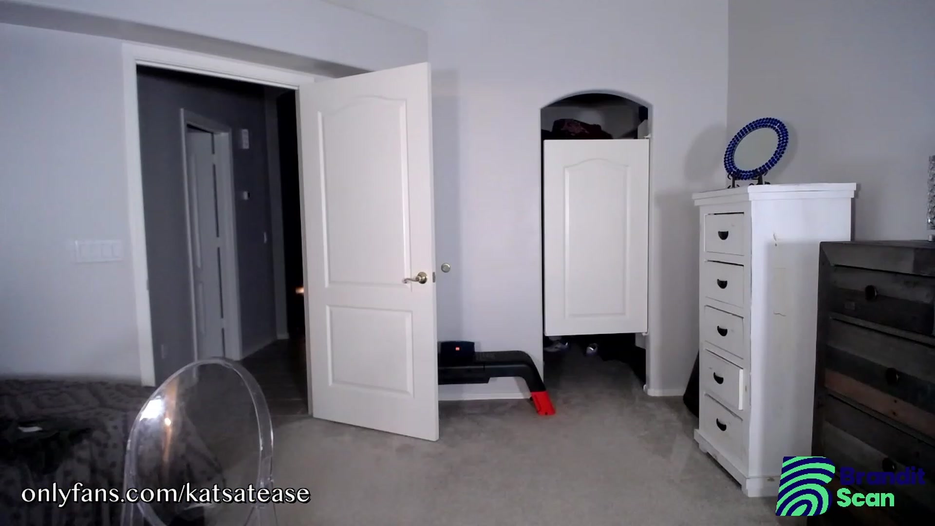 Gallery image thumbnail from KatsAtease's myfreecams stream on, 12/03/2022, 04:57 image 19 of 20
