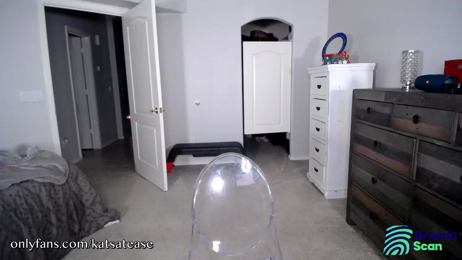 Gallery image thumbnail from KatsAtease's myfreecams stream on, 12/16/2022, 04:46 image 8 of 20