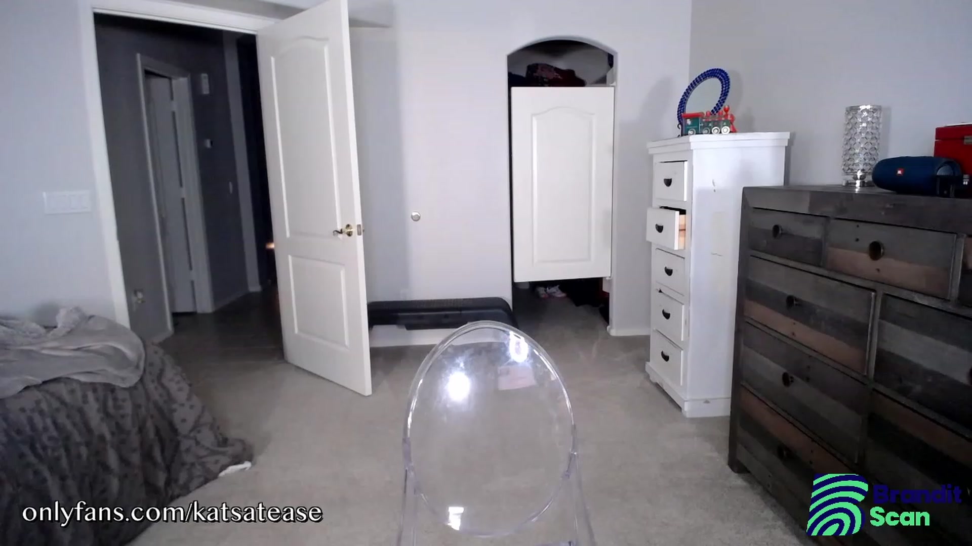 Gallery image thumbnail from KatsAtease's myfreecams stream on, 12/16/2022, 04:46 image 7 of 20