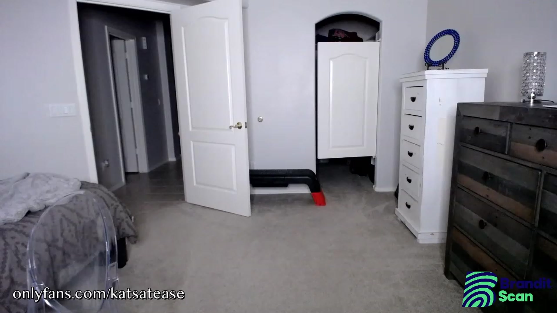 Gallery image thumbnail from KatsAtease's myfreecams stream on, 01/10/2023, 03:46 image 6 of 20