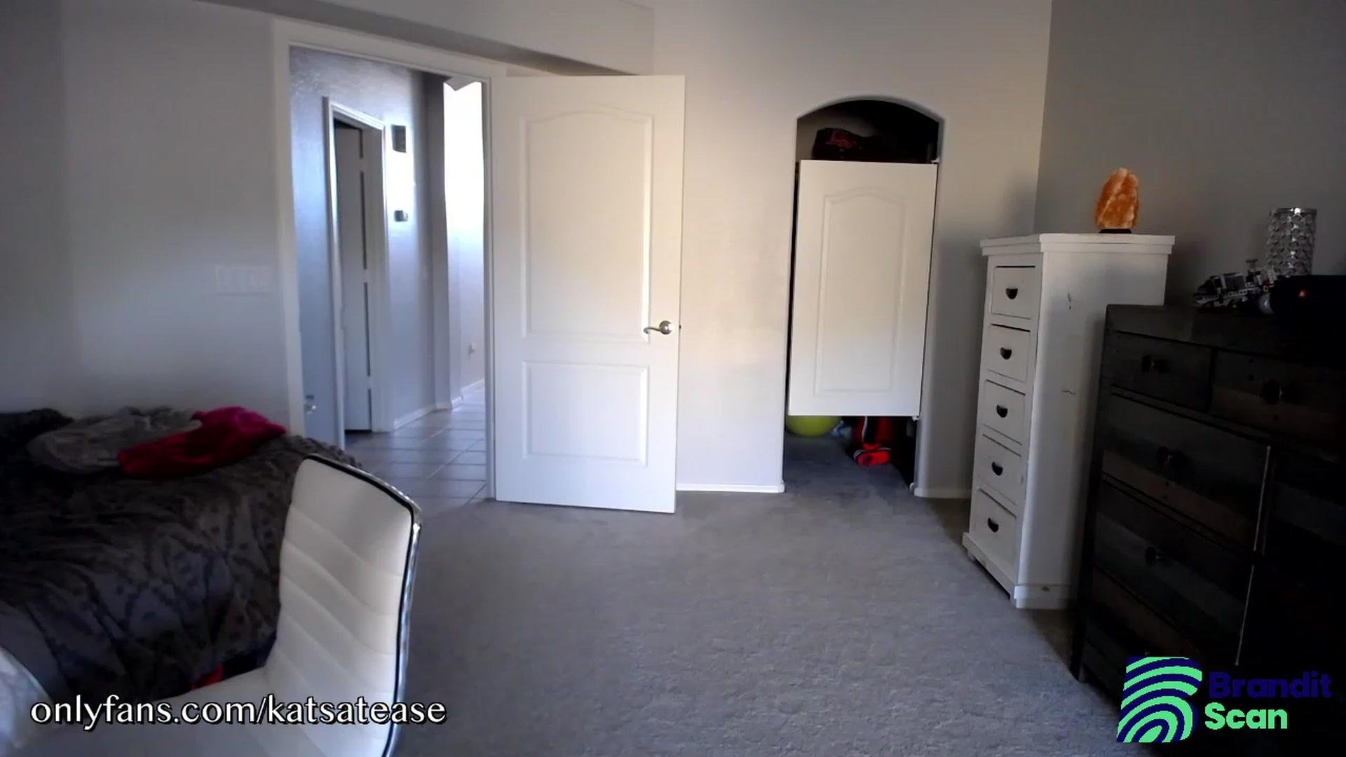 Gallery image thumbnail from KatsAtease's myfreecams stream on, 06/28/2023, 01:08 image 14 of 20
