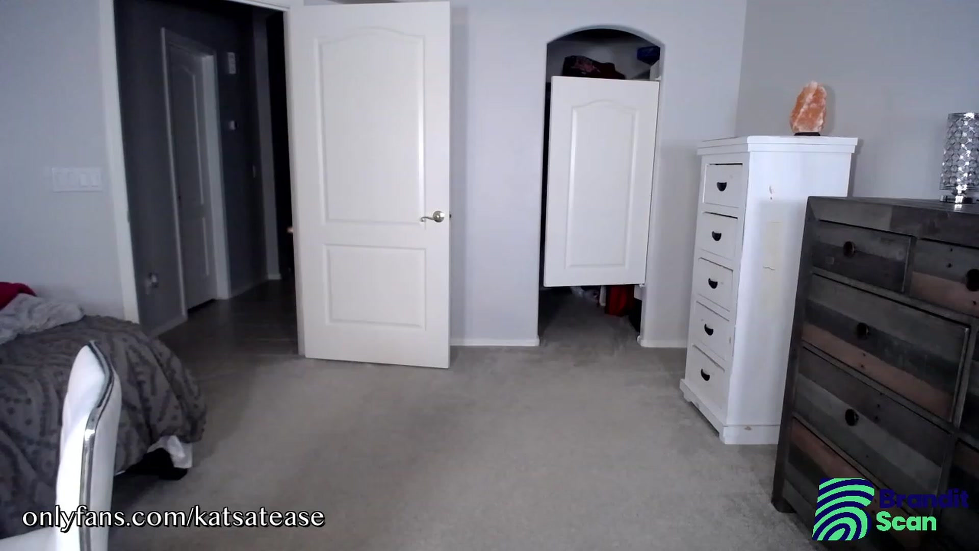 Gallery image thumbnail from KatsAtease's myfreecams stream on, 07/13/2023, 04:45 image 8 of 20