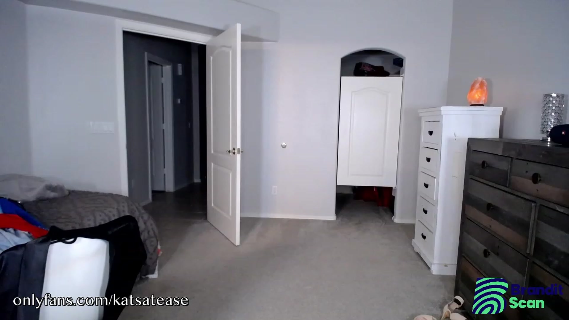 Gallery image thumbnail from KatsAtease's myfreecams stream on, 07/27/2023, 04:08 image 12 of 20